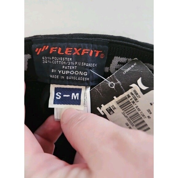 Hurley Flex Fit Black Hat S - M Icon Logo Fall 2011 NWT One And Only Spellout - Picture 4 of 6